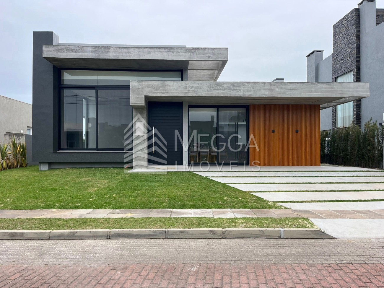 Casa em Condomínio 4 dormitórios para venda, Centro em Xangri-lá | Ref.: 5876