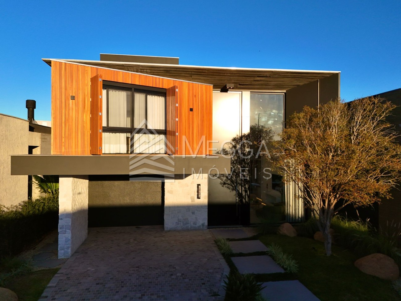 Casa em Condomínio 4 dormitórios para temporada, Capão Da Canoa em Capão da Canoa | Ref.: 8622