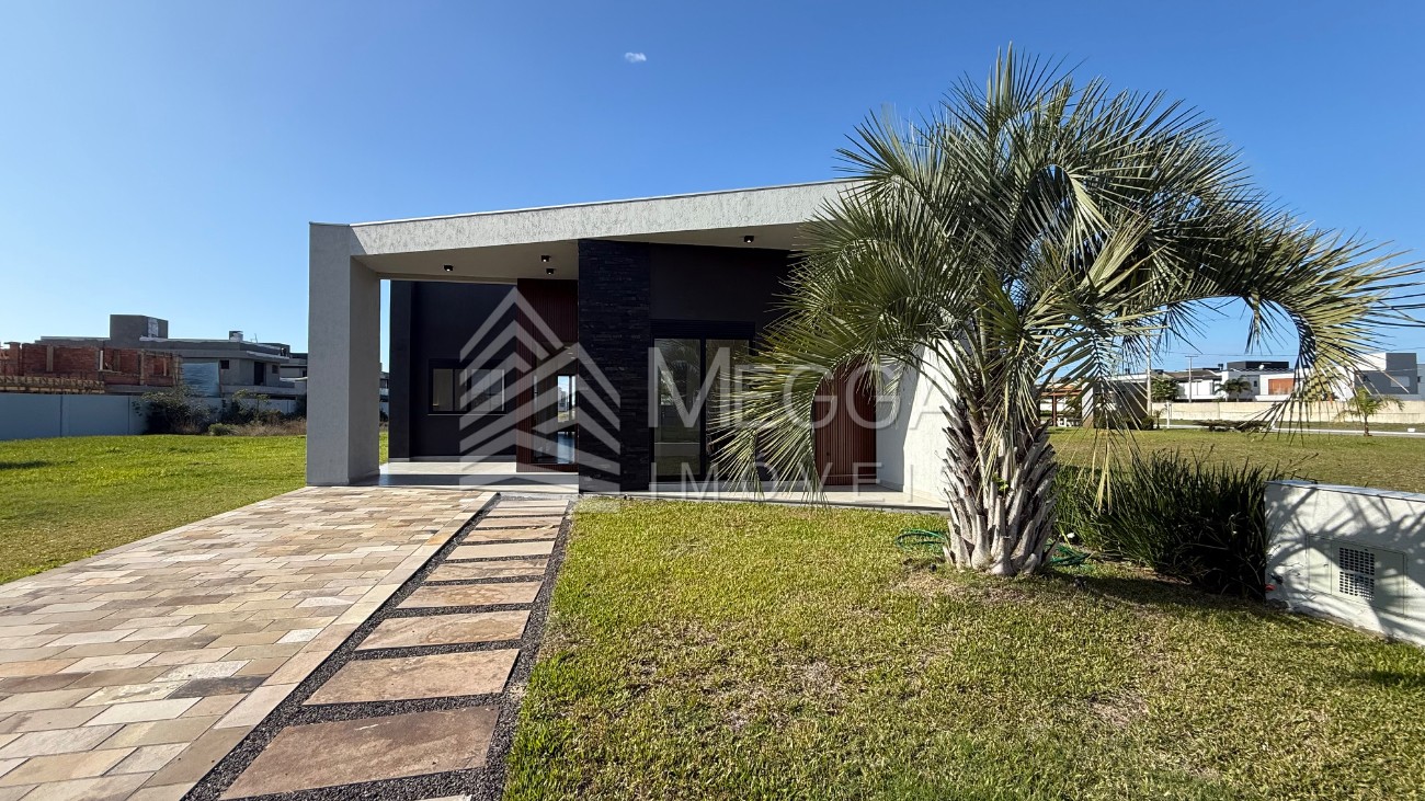 Casa 4 dormitórios para venda, Centro em Xangri-lá | Ref.: 8939