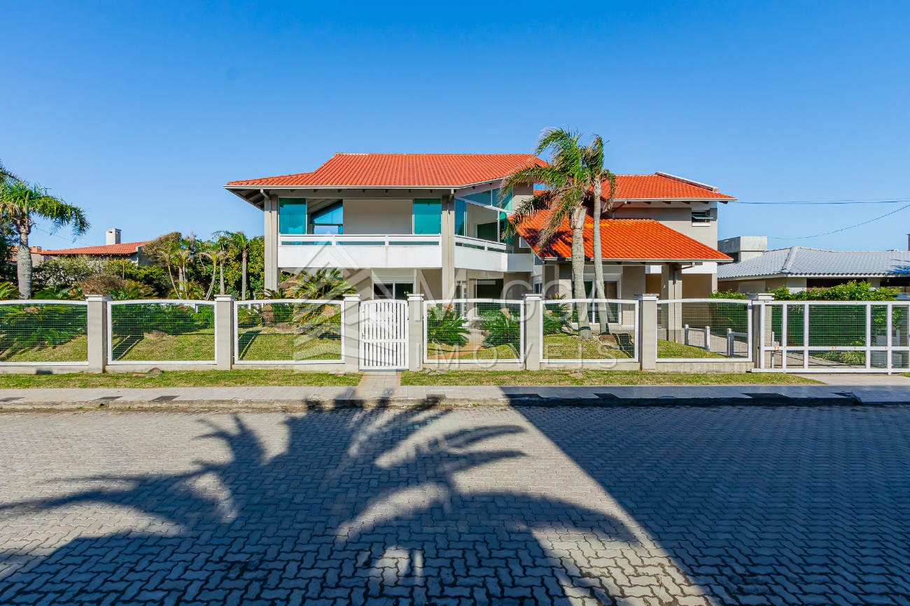 Sobrado 4 dormitórios para venda, Centro em Xangri-lá | Ref.: 9795